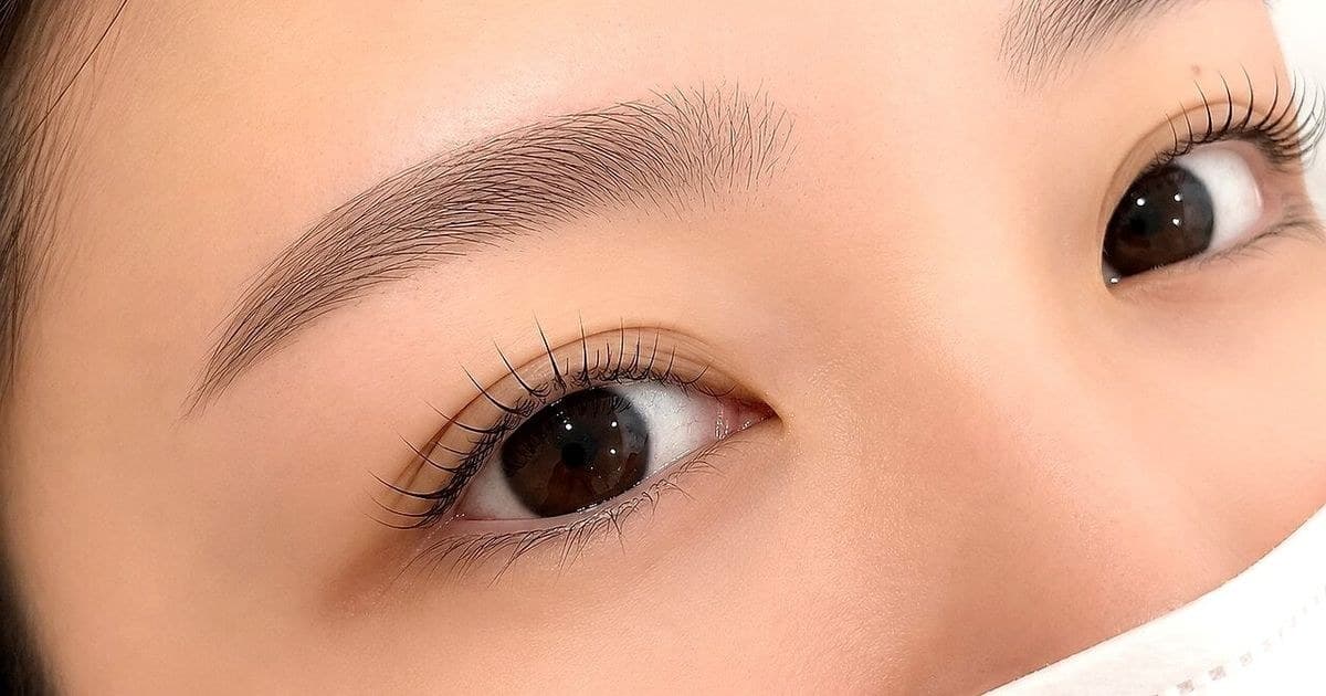 まつ毛パーマ×眉毛スタイリングを同時にすると、どんな目元になるの？