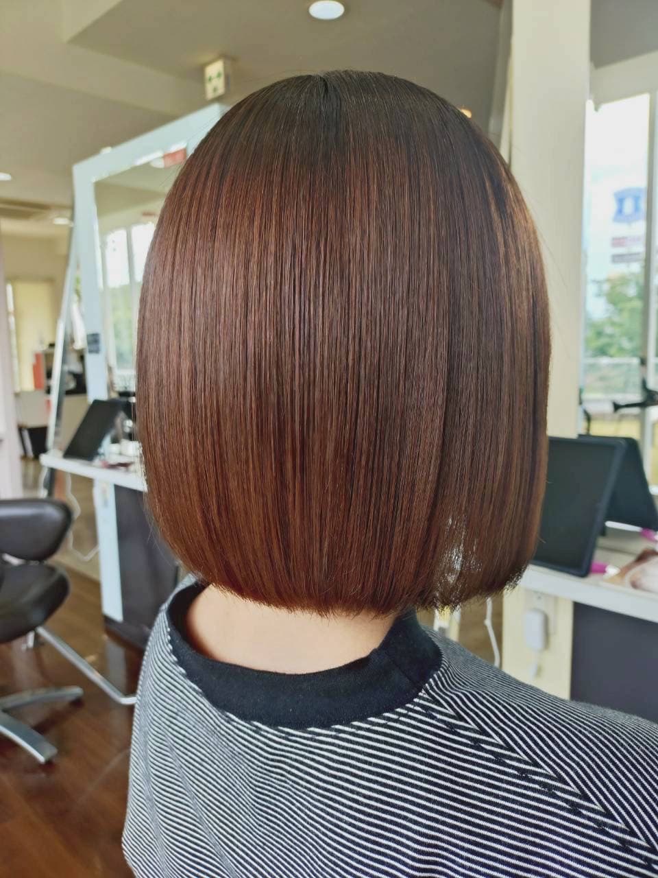 艶カラーって何？ツヤツヤのボブに仕上がる大人のヘアカラーを解説